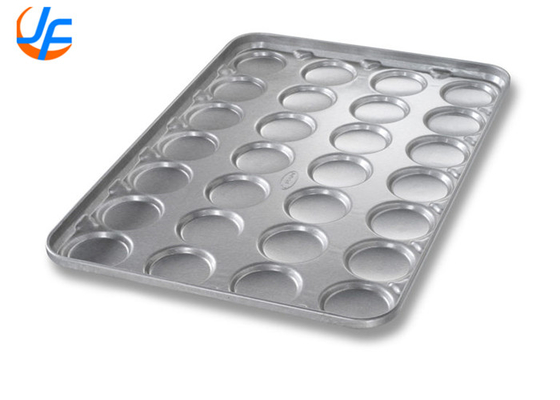 RK Bakeware China Foodservice 42495 Σικάγο Μεταλλικό Αλουμινωμένο Χάλυβα 24 Mold 1.95 oz.