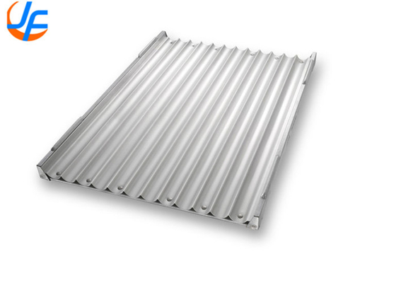 RK Bakeware China Foodservice 42465 Commercial 32 Mold Glazed Aluminized Steel Clustered Hot Dog Bun Pan (Πακέτο με ζεστό σκυλί)