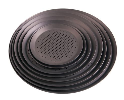 RK Bakeware China-Hard Anode Perforated Thin Crust Pizza Pan για την καμπίνα πίτσας